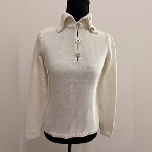 Síntesis White Stand Collar Sweater | Silver Metal Button Detail Chic Knit